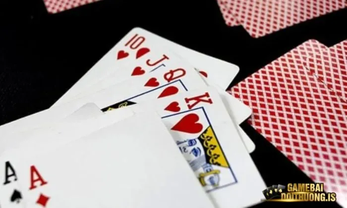 Game bài Tá lả Mayclub thu hút số lượng đông đảo người chơi tham gia