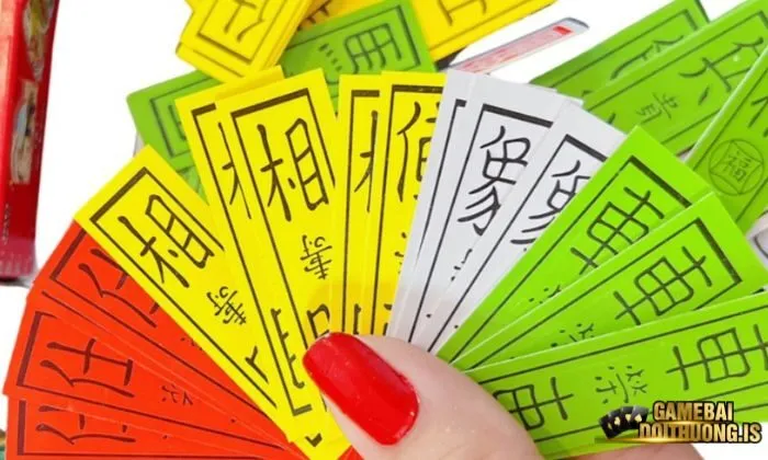 Sẽ có tổng cộng 112 lá bài để tham gia trò chơi